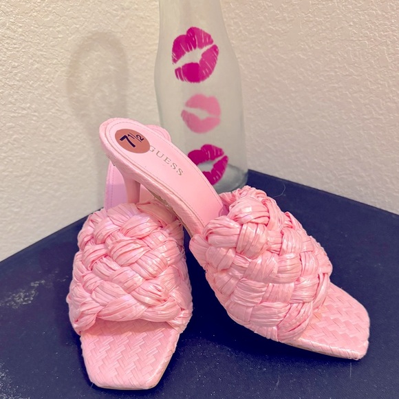 “Guess” NEW BARBIE LOOK !Heels 7..5 Barbie Pink NEW! - Picture 4 of 16